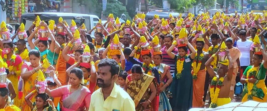  கோவில்பட்டியில் பக்தர்கள் பால்குடம் சுமந்து ஊர்வலம்