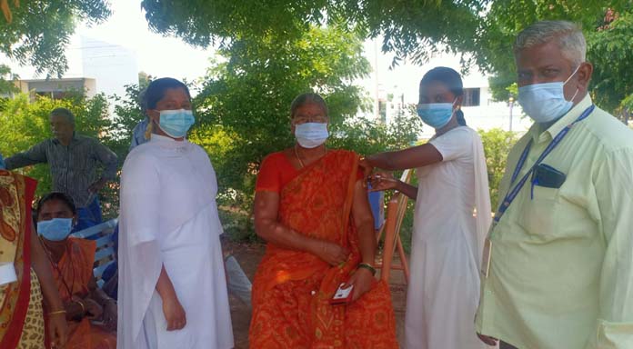  புது அப்பனேரி வெங்கடேஸ்வரா கார்டனில்  பூஸ்டர் தடுப்பூசி-மக்களை  தேடி மருத்துவம்  முகாம்