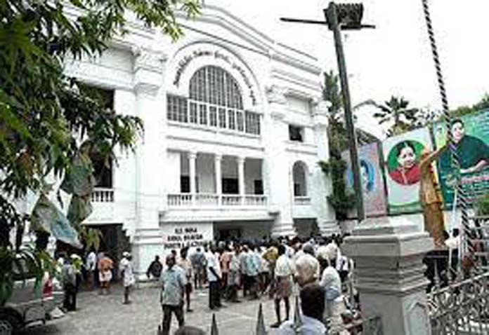  அ.தி,மு.க.அலுவலகத்துக்கு `சீல்’வைப்பு