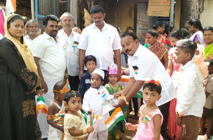  சுதந்திரதின விழாவில் மாறுவேடபோட்டி