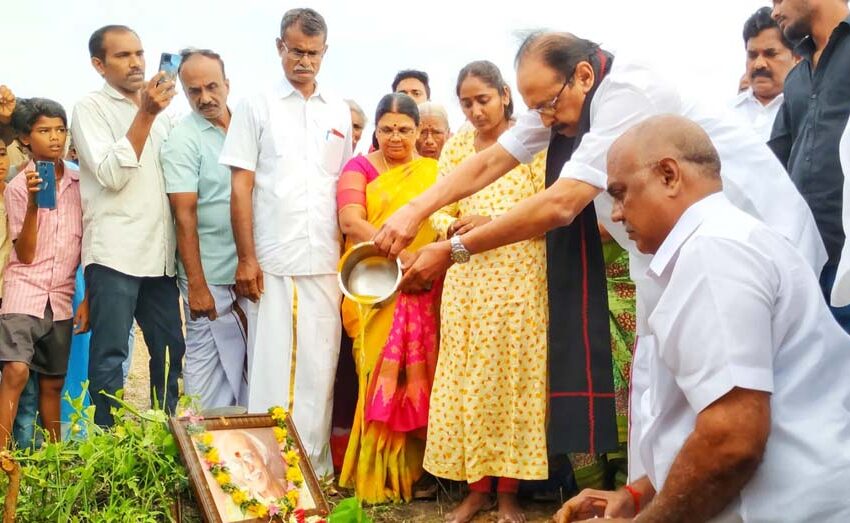  கி.ராஜநாராயணன் சொந்த ஊரில் நினைவு மண்டபம் கட்டும்பணி; வைகோ தொடக்கி வைத்தார்