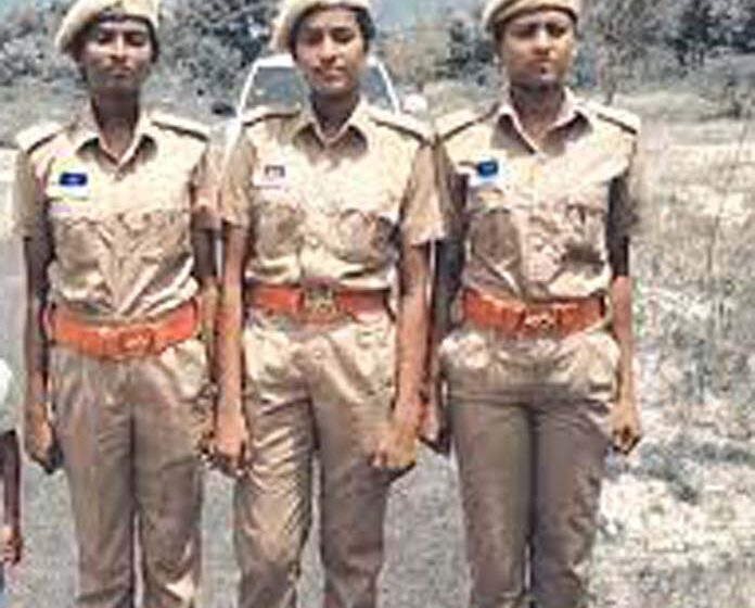  போலீஸ் பணிக்கு ஒரே நேரத்தில் தேர்வான 3 சகோதரிகள்