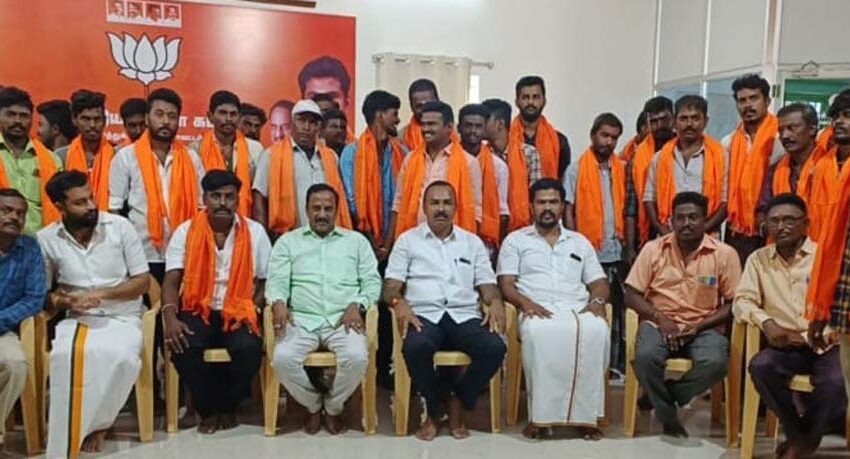 பா.ஜனதாவில் இணைந்த நாம் தமிழர் கட்சியினர்