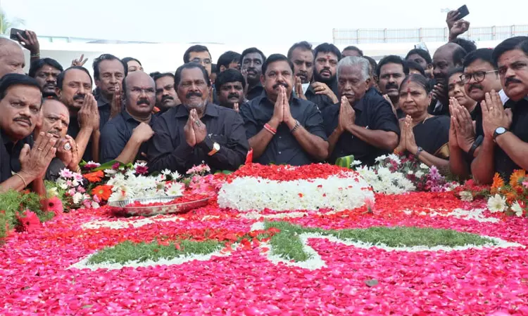 தி.மு.க. கூட்டணிகட்சிகள் இடையே முரண்பாடு; டி.ஜெயக்குமார் பேட்டி