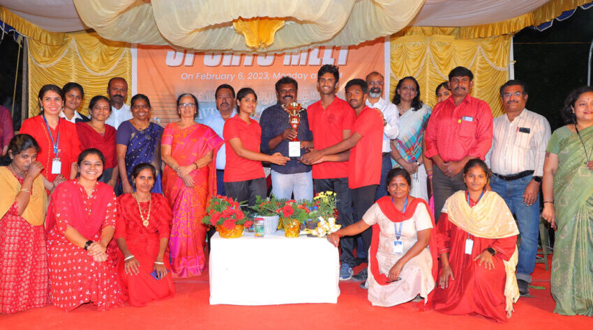  கோவில்பட்டி ராவிள்ளா கே.ஆர்.ஏ. கல்வி குழும விளையாட்டு விழா; சி.பி.எஸ்.இ.பள்ளியின்  பாண்டியா அணி ஒட்டுமொத்த `சாம்பியன்‘