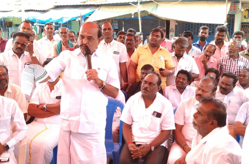  கோவில்பட்டி மார்க்கெட் பிரச்சினை: சட்டமன்றத்தில் கவன ஈர்ப்பு தீர்மானம் கொண்டு வரப்படும்; வியாபாரிகள் போராட்டத்துக்கு ஆதரவு தெரிவித்து கடம்பூர் ராஜூ பேச்சு