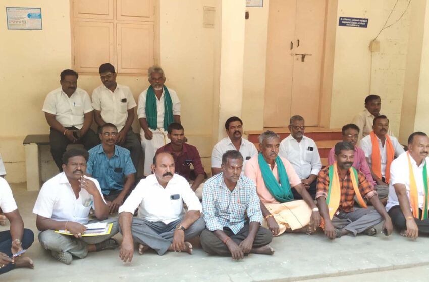  கோவில்பட்டி தினசரி சந்தை அதே இடத்தில் தொடரக்கோரி கோட்டாட்சியர் அலுவலகம் முன்பு பா.ஜனதா காத்திருக்கும் போராட்டம்