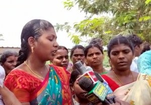  பள்ளிக்குள் நுழைந்து ஆசிரியர்களை தாக்கியவர்கள் மீது குண்டர் சட்டத்தில் நடவடிக்கை எடுக்க கிராம மக்கள் கோரிக்கை