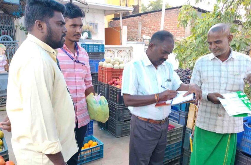  கோவில்பட்டி கடைகளில் பிளாஸ்டிக் `கேரி பேக்’ பயன்படுத்தப்படுகிறதா? அதிகாரிகள் ஆய்வு