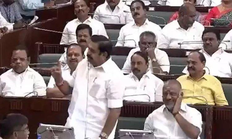  ஓ.பன்னீர்செல்வத்தை  எதிர்க்கட்சி துணைத்தலைவர் பொறுப்பில் இருந்து நீக்ககோரி  அ.தி.மு.க. எம்.எல்.ஏ.க்கள் சட்டசபையில்  அமளி