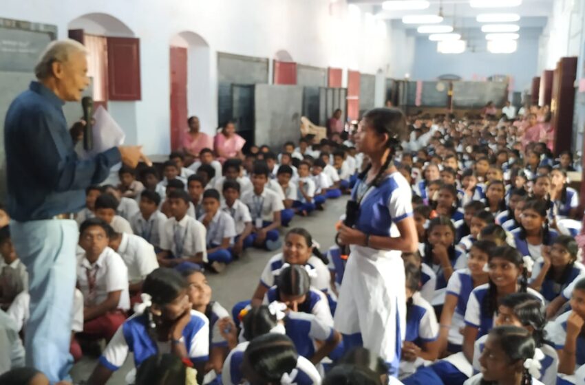  மாணவர்களுக்கான தன்னம்பிக்கை விழிப்புணர்வு முகாம்