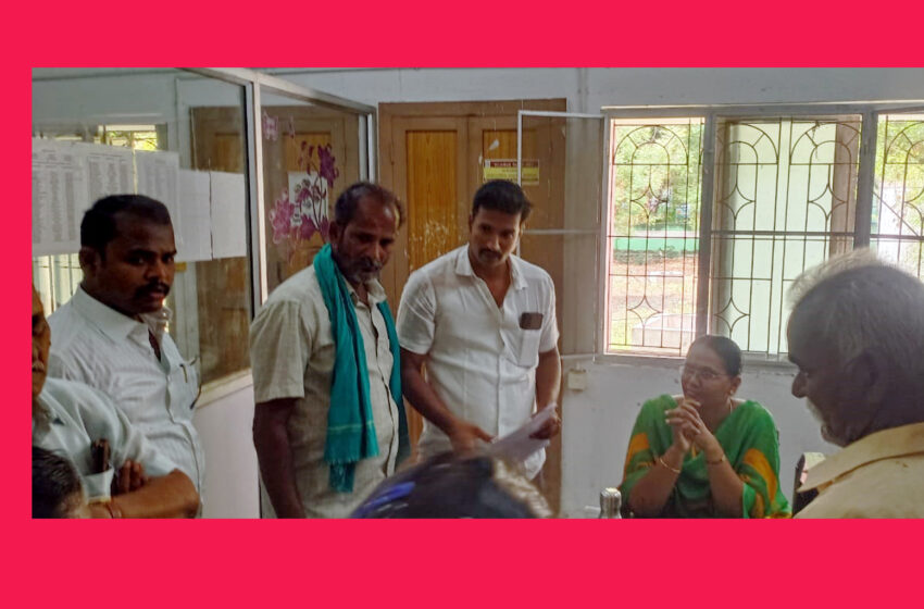  கோவில்பட்டி அதிகாரிகளிடம் 3 கோரிக்கை மனுக்கள்; பா.ஜனதா கட்சியினர் வழங்கினர்