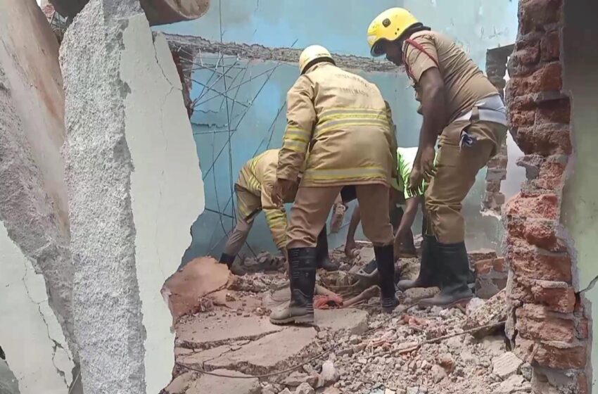  கோவில்பட்டியில் வீட்டை இடிக்கும்போது கட்டிட இடிபாடுகளுக்குள் சிக்கி தொழிலாளி பலி