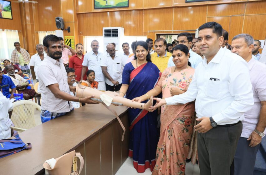  141 மாற்றுத்திறனாளிகளுக்கு செயற்கை உறுப்புகள்: கீதாஜீவன் முன்னிலையில் கனிமொழி வழங்கினார்   