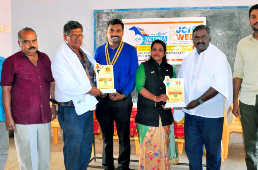  நல்லாசிரியர் விருது பெற்ற 2 தலைமை ஆசிரியர்களுக்கு பாராட்டு