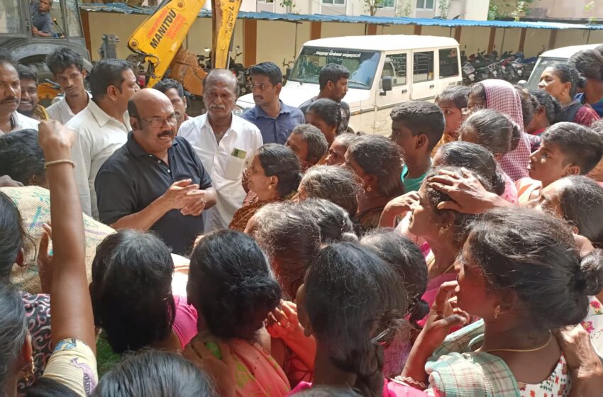  தண்ணீரிலும் கண்ணீரிலும் இராயபுரம்… டி.ஜெயக்குமார்