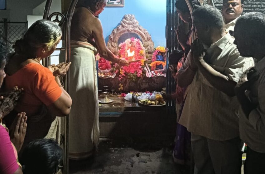  கோவில்பட்டி முத்து மாரியம்மன்  கோவிலில் சனிப் பெயர்ச்சி சிறப்பு பூஜை