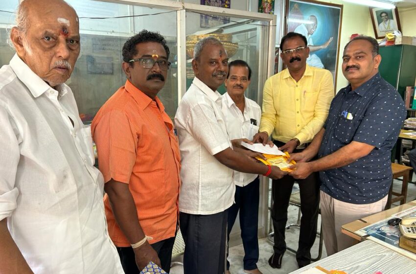  கோவில்பட்டி மீனாட்சி அம்மன் கோவில் கட்டுமான பணிக்கு அக்னி நாடார் பேரவை ரூ.1 லட்சம் நன்கொடை