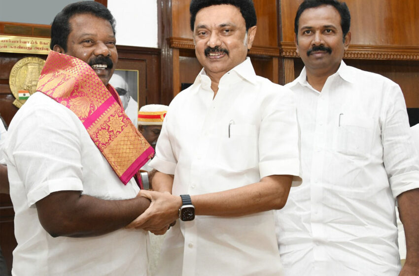  காங்கிரஸ் புதிய தலைவர் செல்வ பெருந்தகை, முதல் அமைச்சரிடம் வாழ்த்து பெற்றார்