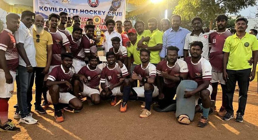  18 அணிகள் பங்கேற்ற ஆக்கி போட்டியில் பாண்டவர்மங்கலம் ஏ அணியினர் சாம்பியன் பட்டத்தை தட்டிச்சென்றனர்