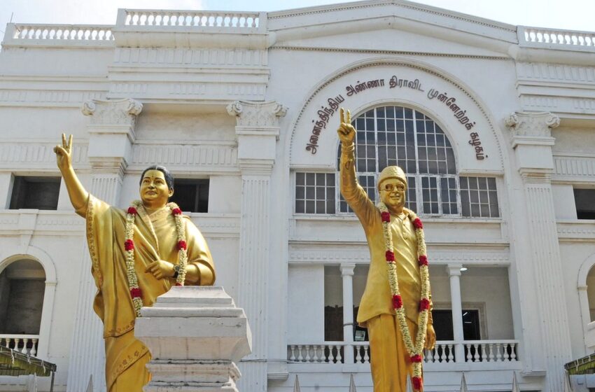  அதிமுக 2 -ம் கட்ட வேட்பாளர் பட்டியல்; 1 8 தொகுதிகளில் தி.மு.க.வுடன் நேரடி போட்டி