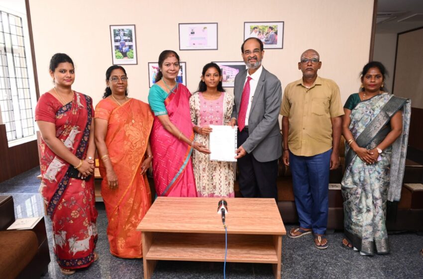  அதிக மதிப்பெண் பெற்ற ஆட்டோ டிரைவர் மகளுக்கு சென்னை கல்லூரியில் இலவச கல்வி