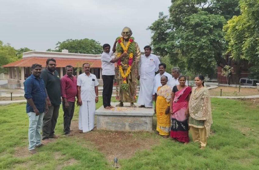  கரிசல் எழுத்தாளர் கி ராஜநாராயணன் சிலைக்கு மாலை அணிவிப்பு