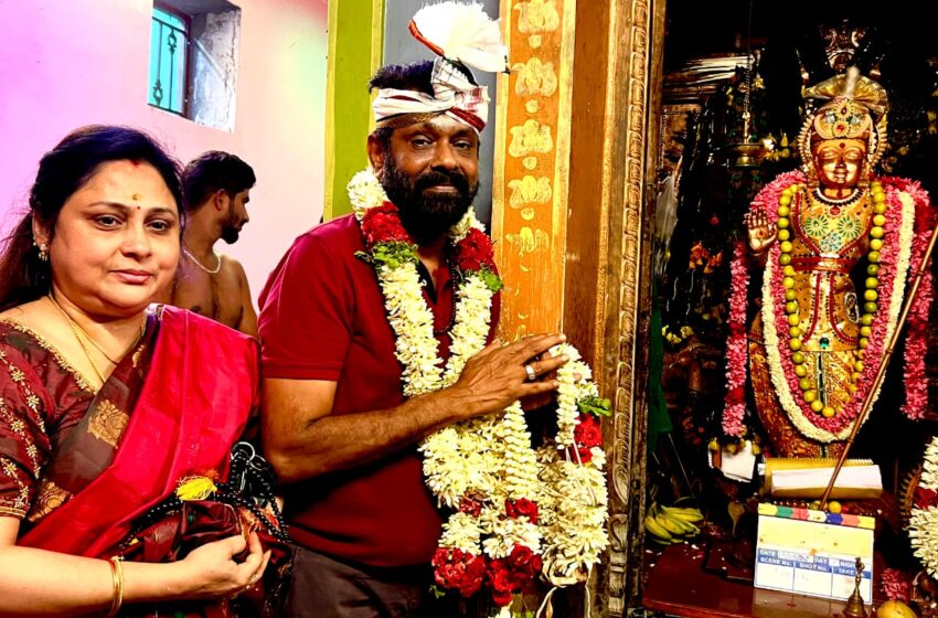  பாதாள செம்பு முருகன் கோவிலில் இயக்குனர்  வசந்த், சாமி தரிசனம்