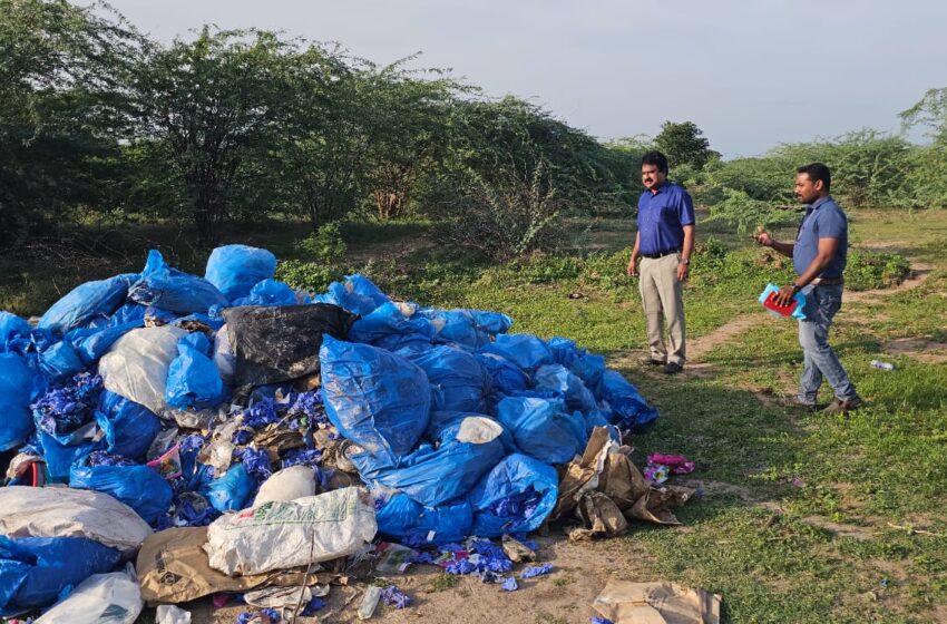  திண்டுக்கல் அருகே சாலையோரம் கொட்டப்பட்ட மருத்துவ கழிவுகள்