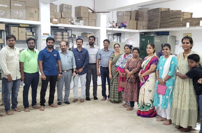  கோவில்பட்டி ஏசியா பார்ம்ஸ், பிரவின் ஹோண்டாவில் ஜே. காம்.  ஸ்பாட்லைட் நிகழ்ச்சி