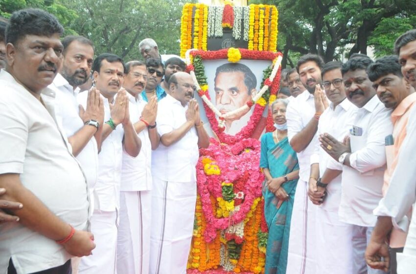 தமிழக மீனவர்கள் மீதான தாக்குதலை தடுக்க முத்தரப்பு பேச்சுவார்த்தையை திமுக ஏன் நடத்தவில்லை? டி. ஜெயக்குமார் கண்டனம் 