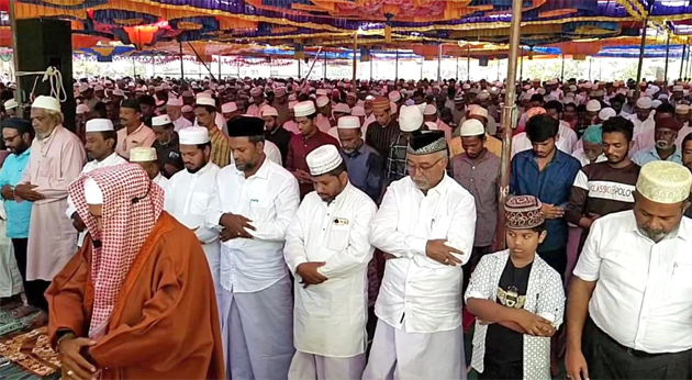  பக்ரீத் பண்டிகை கொண்டாட்டம்; மசூதிகளில் சிறப்பு தொழுகை