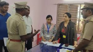 கள்ளக்குறிச்சி சாராய  மரணம் :குஷ்பு தலைமையிலான குழுவினர் விசாரணை 