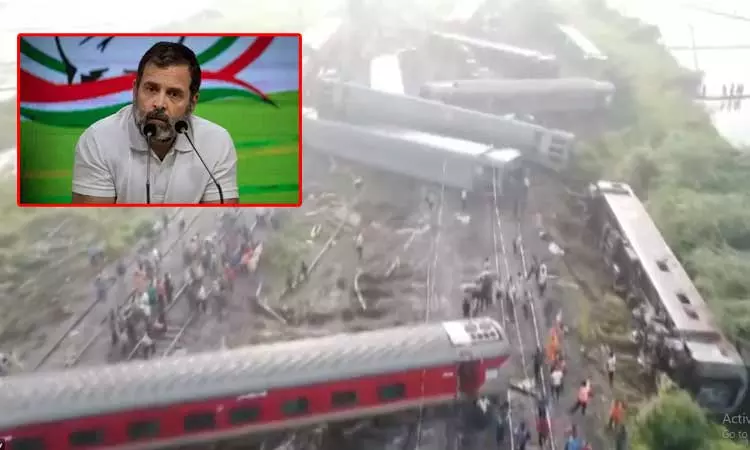  திருவள்ளூர் அருகே ரெயில்கள்  மோதல்  : மத்திய அரசுக்கு ராகுல் காந்தி கண்டனம்