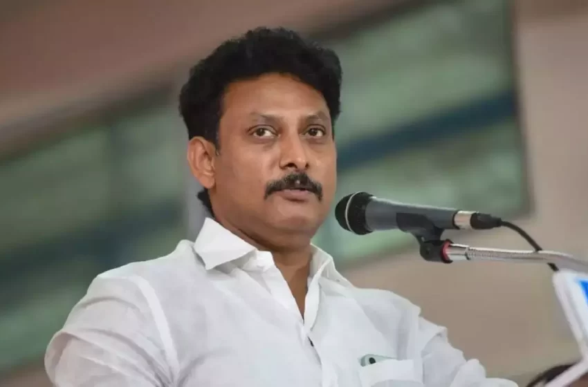  கனமழை முடியும் வரை ஆன்லைன் வகுப்புகளை தவிர்க்க வேண்டும்: அமைச்சர் அன்பில் மகேஷ்