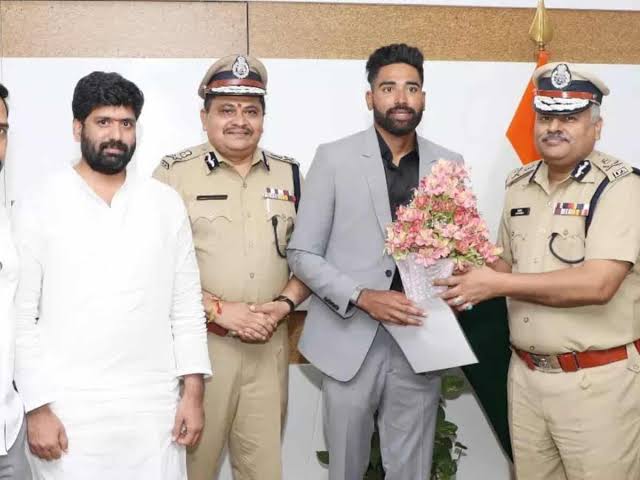  தெலுங்கானா டி.எஸ்.பி.யாக இந்திய கிரிக்கெட் வீரர் முகமது சிராஜ்