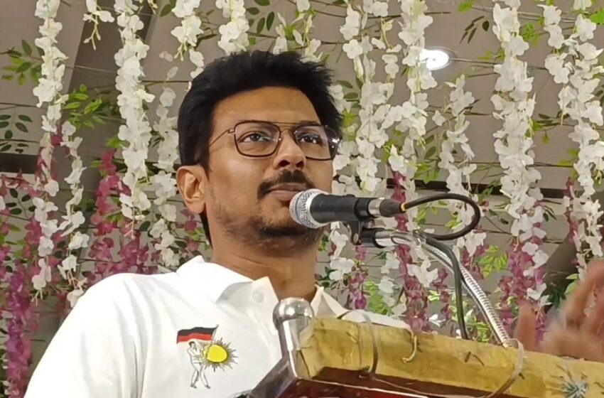  திமுக கூட்டணியில் விரிசல் வராதா என்று காத்திருக்கின்றனர்: உதயநிதி பேச்சு