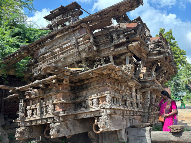  ஸ்ரீவைகுண்டம் கோவில் தேரில் உள்ள மரச்சிற்பங்களை கண்காட்சியாக வைக்க கோரிக்கை