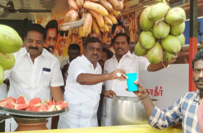  கோவில்பட்டி நகர திமுக சார்பில் நீர், மோர் பந்தல்
