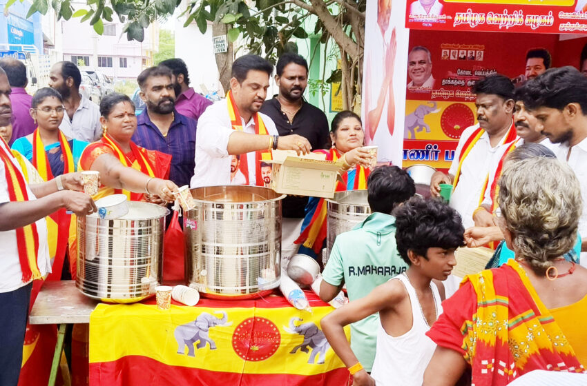 கோவில்பட்டியில் தவெக சார்பில் நீர் மோர் பந்தல் திறப்பு