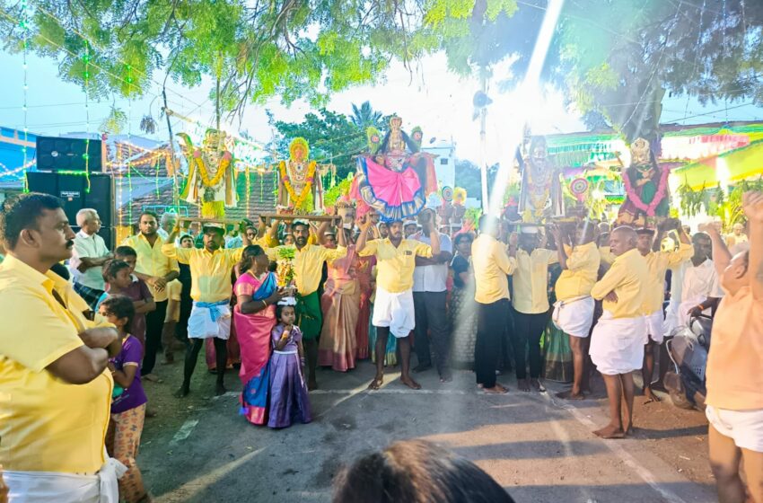  நீராவி புதுப்பட்டியில்   முளைப்பாரி ஊர்வலம்           