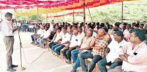  ஒப்பந்த ஊழியர்கள் போராட்டம்: தூத்துக்குடி என்.டி.பி.எல். அனல் மின் நிலையத்தில் 1000 மெகாவாட் மின்உற்பத்தி பாதிப்பு