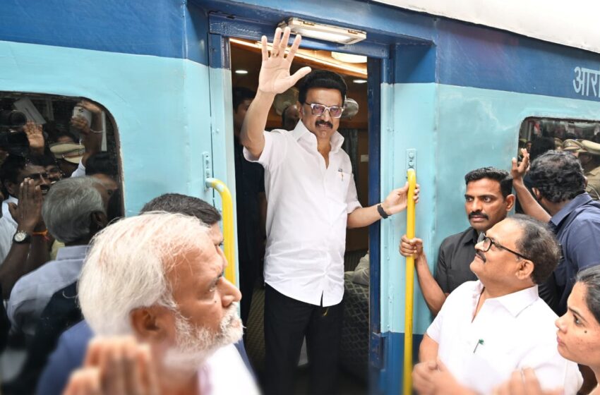  சாதாரண வகுப்பு பெட்டிகளை குறைக்க வேண்டாம். ரெயில் கட்டணங்களையும் உயர்த்த வேண்டாம்; மு.க.ஸ்டாலின்
