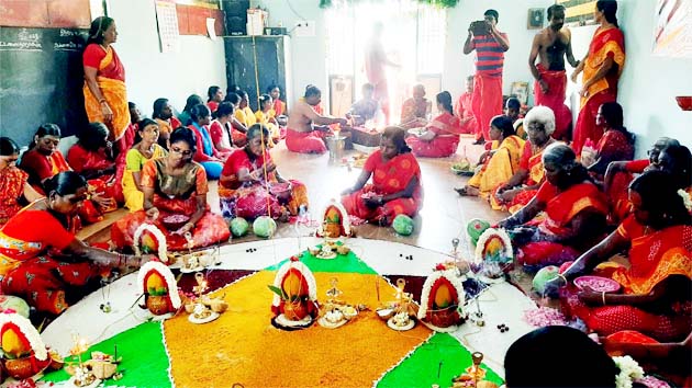  கோவில்பட்டி ஆதிபராசக்தி வழிபாட்டு மன்றத்தில் கலச விளக்கு வேள்வி பூஜை