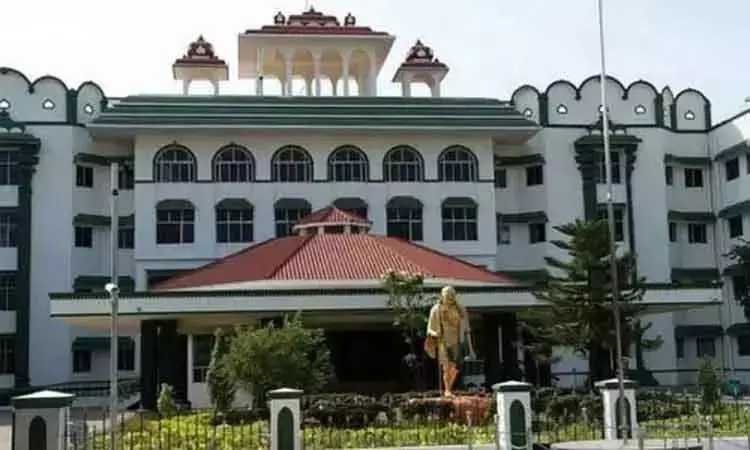  போலீஸ் காவலில் கொலை:அஜித்குமார் குடும்பத்திற்கு ரூ. 25 லட்சம் இழப்பீடு -ஐகோர்ட்டு உத்தரவு