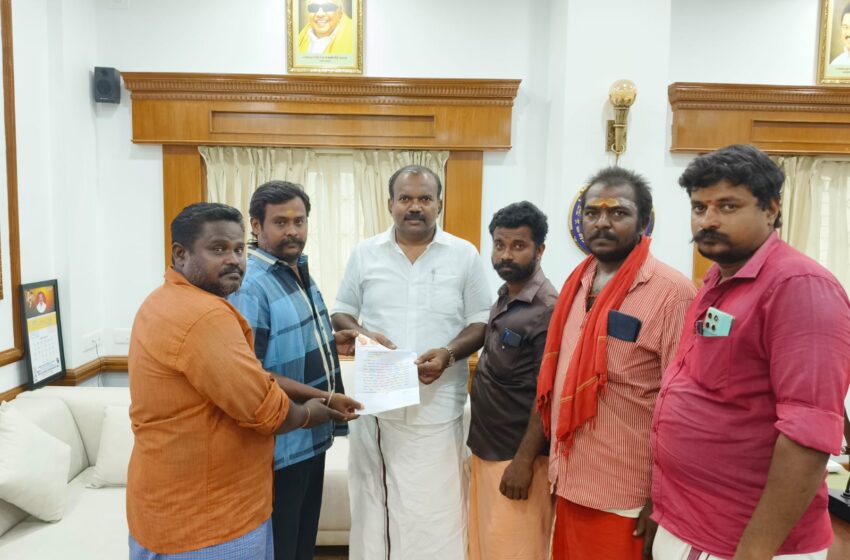  தூத்துக்குடி தெப்பக்குளம் அருகே 2 டிரான்ஸ்பார்மர்களை இடமாற்றம் செய்ய  இந்து முன்னணி கோரிக்கை