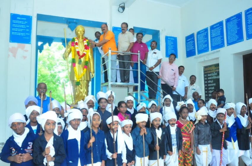  நினைவு தினம்: எட்டயபுரத்தில் பாரதியார் சிலைக்கு மாலை அணிவித்து மரியாதை