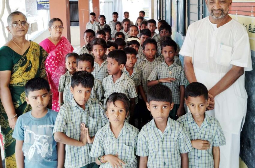  2 தொடக்க பள்ளிகளுக்கு சுத்திகரிக்கப்பட்ட குடிநீர்                                        