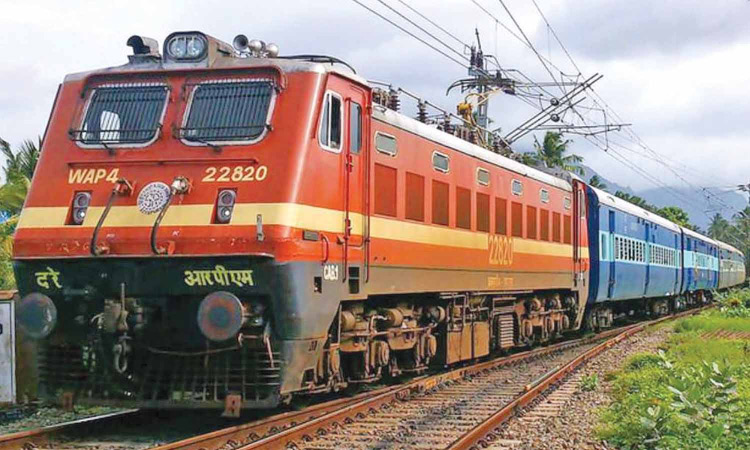  நெல்லை -தாம்பரம் இடையே முன்பதிவில்லா சிறப்பு அதிவிரைவு ரெயில் நாளை இயக்கப்படுகிறது