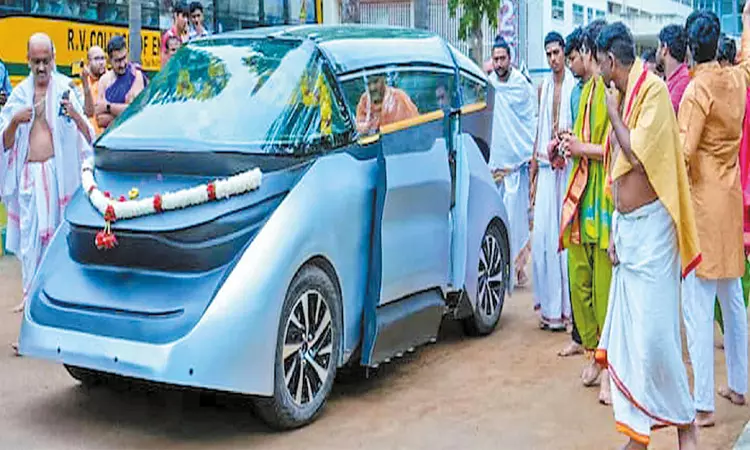  பெங்களூருவில் டிரைவர் இல்லாத கார் அறிமுகம்